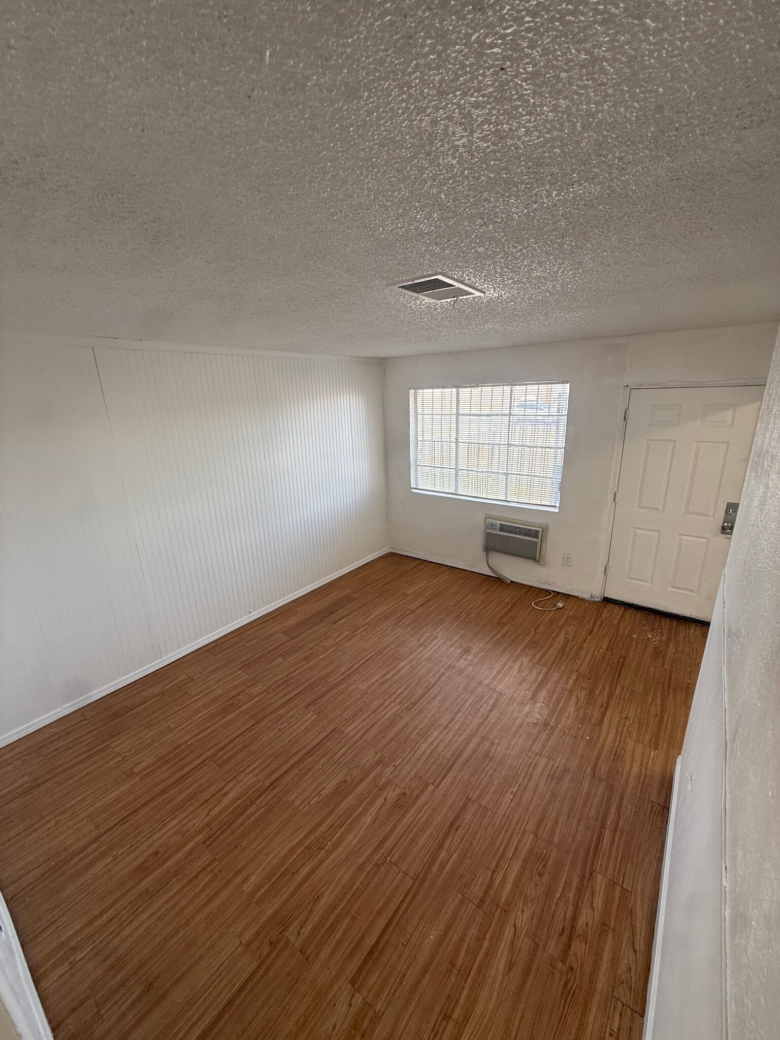 Building Photo - 708 Jackson Ave