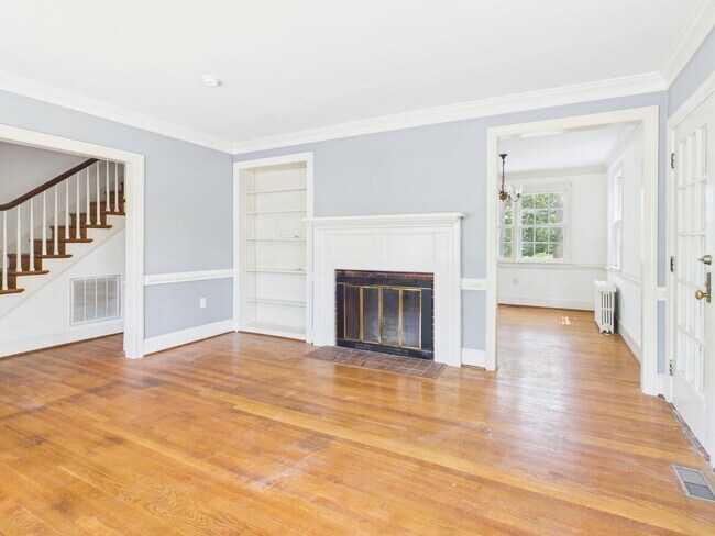 Building Photo - 2253 Brookwood Rd