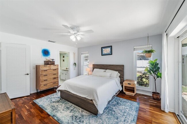 Building Photo - 1001 Grovewood Ct