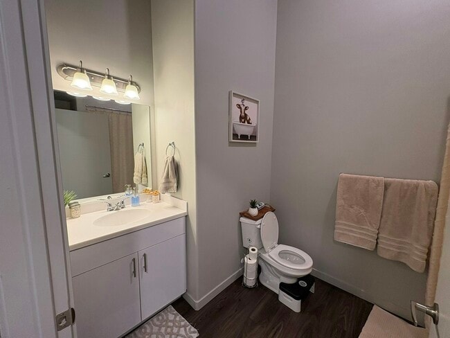 Building Photo - 64 W 600 S