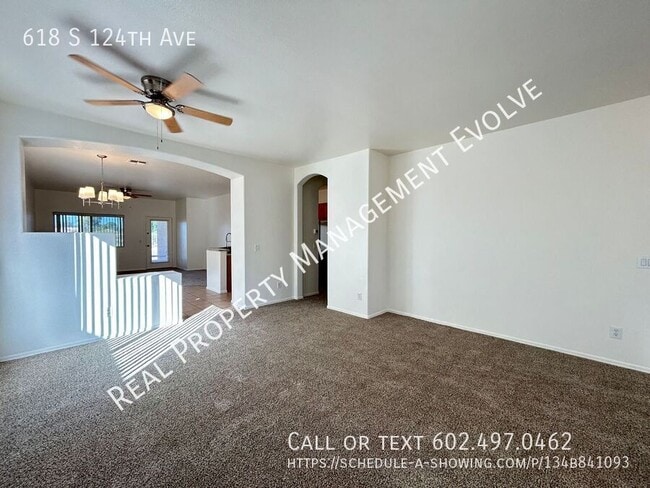 Building Photo - 618 S 124th Ave