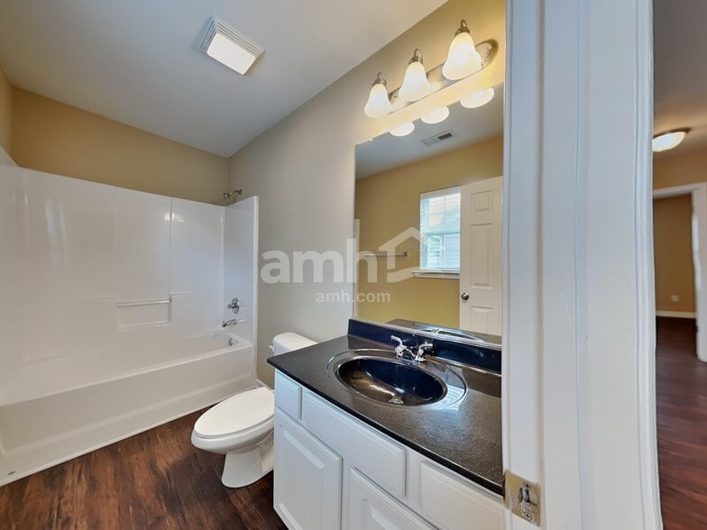 Building Photo - 4652 Midstream Crossing Dr