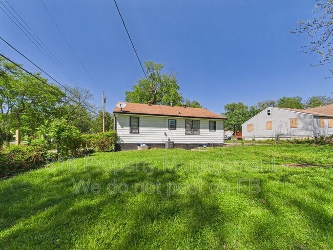 Building Photo - 10323 East 20th St S