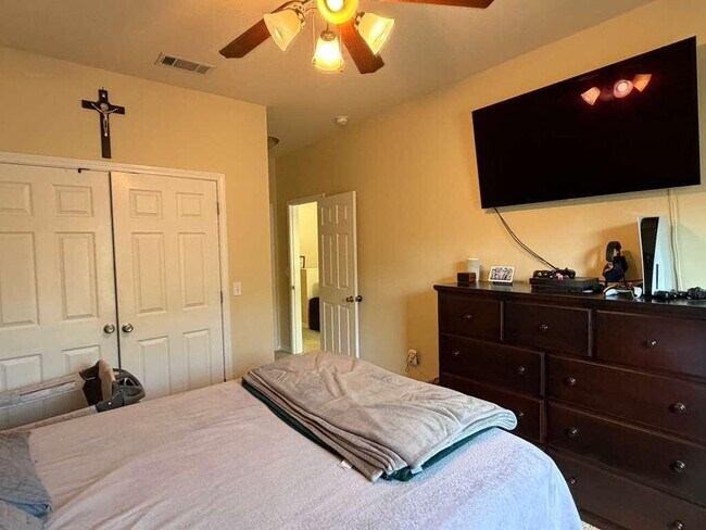 Building Photo - 1529 Bentley Cir