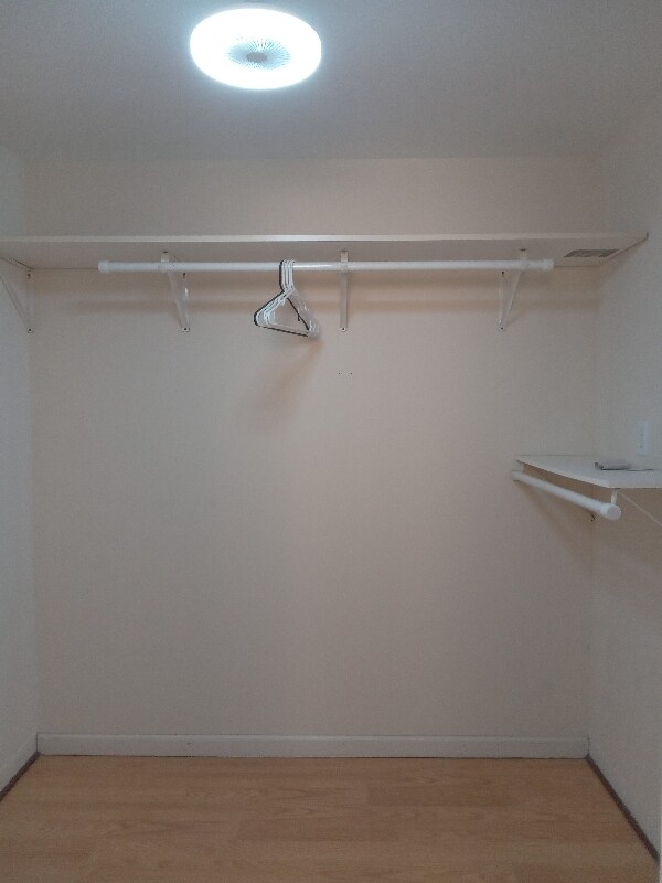 Building Photo - 207 E Grand Ave