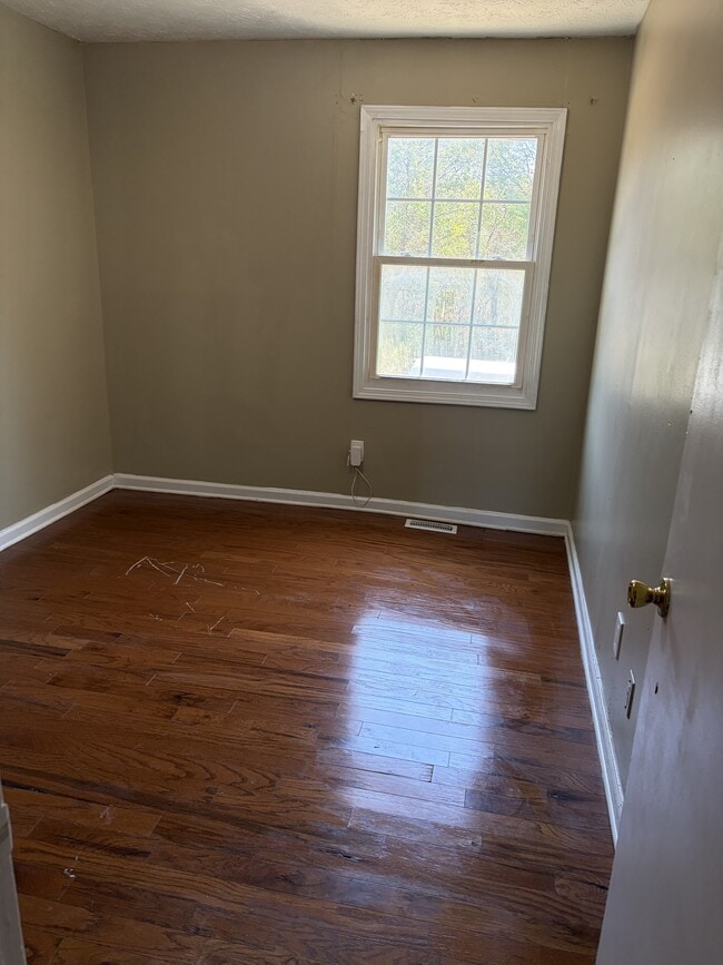 Building Photo - 808 N Gap Loop