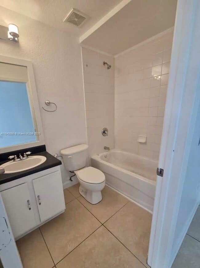 Building Photo - 2184 NE 167th St