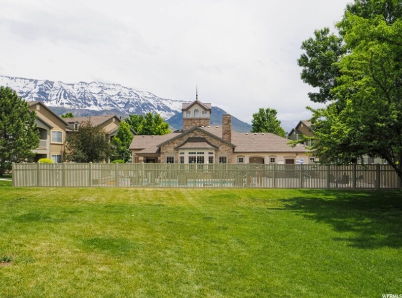 Building Photo - 1546 W 110 N