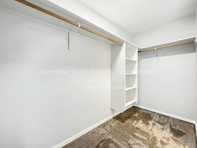 Building Photo - 411 Gold Nugget Ave