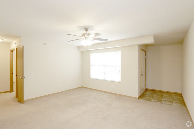 2 Bedroom - Living Room - Main &amp; Veterans Crossing