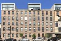Building Photo - Comfortable Living in a Desirable Area