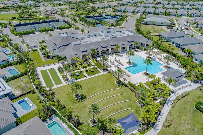 Building Photo - 9901 Regency Wy