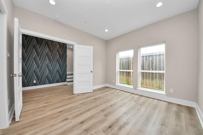 Building Photo - 3913 Griggs Rd