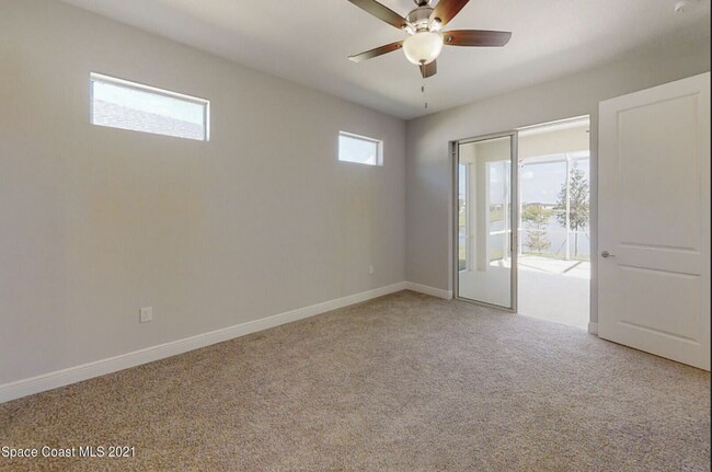 Building Photo - Loren Cove Villa