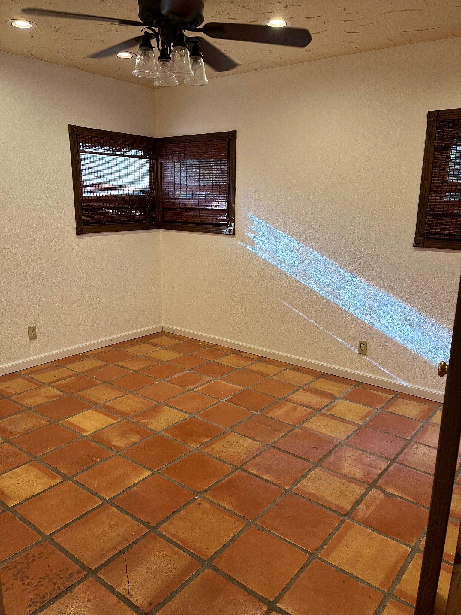 First bedroom - 6033 Rio Vista Ave
