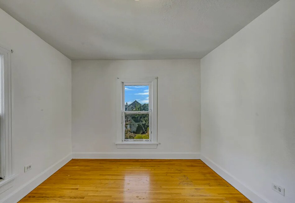 Building Photo - 99 Bedford St