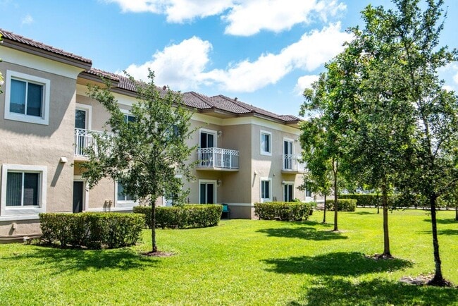 Building Photo - Legacy Villa Vicenza