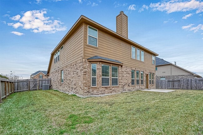 Building Photo - 2111 Post Oak Ct