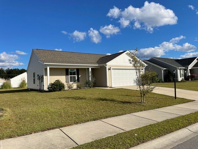 Building Photo - Don't miss this cute 3BR/2BA home in St. John's Ridge w/ attached garage!