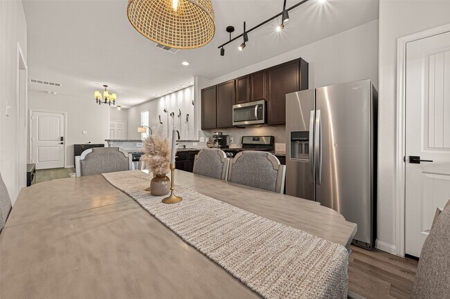 Building Photo - 23639 Buttress Root Dr