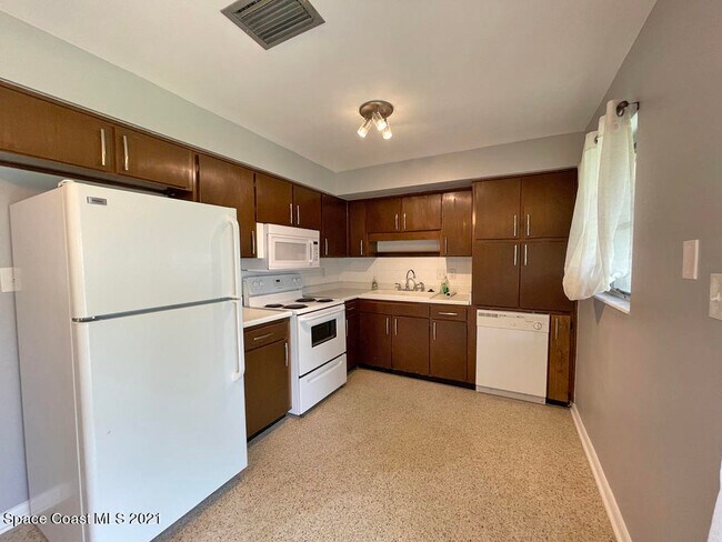 Building Photo - 265 Cherry Ave