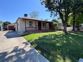 Building Photo - Cottage Style Home in the Heart of Roseville - Large Yard - Completely Renovated!
