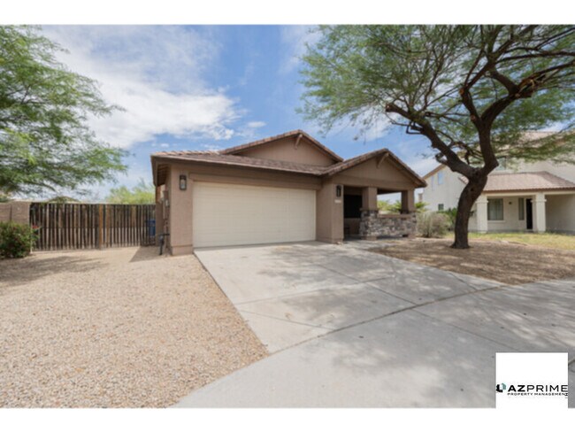 Primary Photo - Stylish 3/2 Phoenix Home with RV Gate &amp...