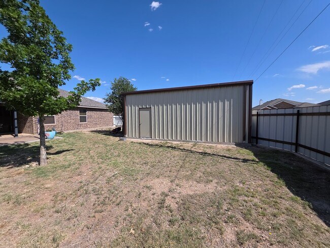 Building Photo - 9701 Desert Ave