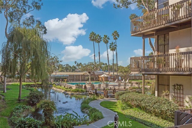 Building Photo - 7235 Marina Pacifica Dr S