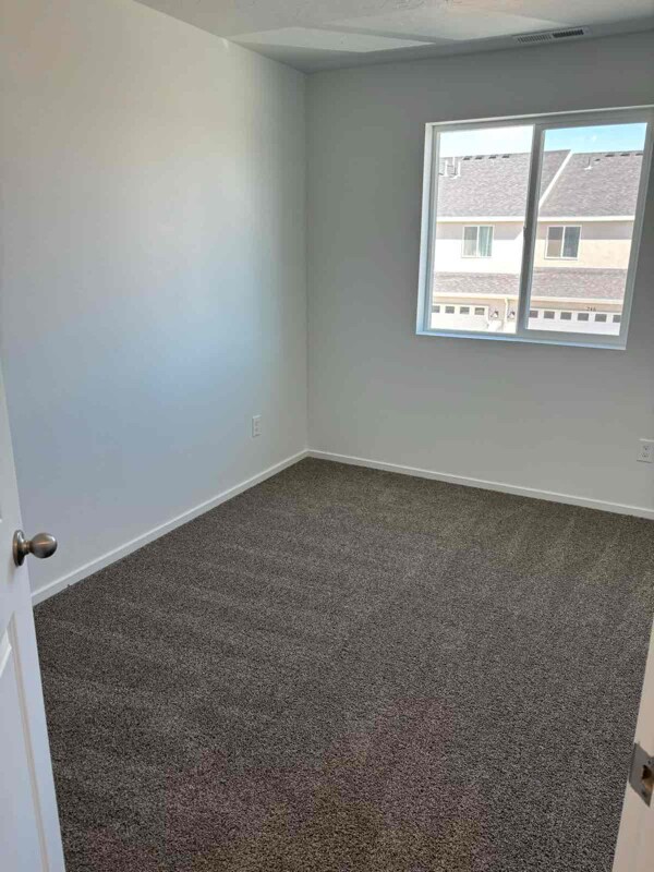 Building Photo - 243 Portside Ln
