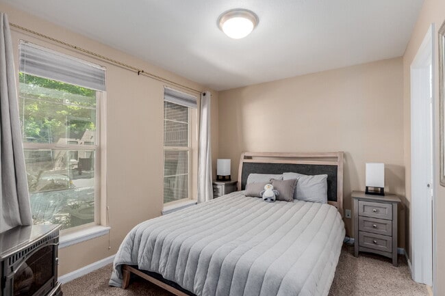 Building Photo - A contemporary 1826 sq ft. 3 Bedroom / 3 Bath Belmar Townhome for rent