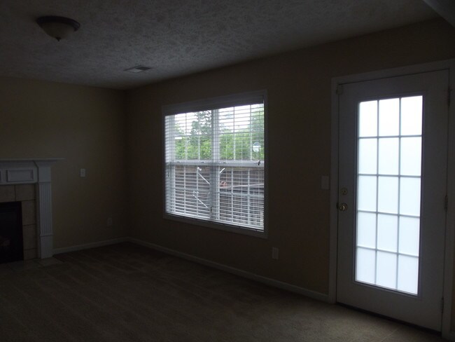 Building Photo - Palmetto Place