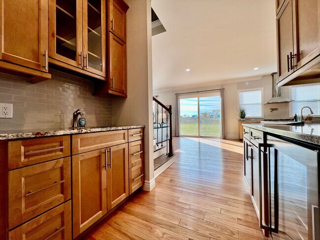 Building Photo - 4827 Granada Ct