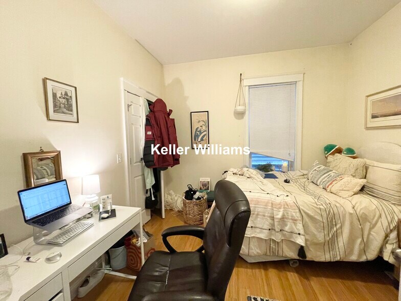 Building Photo - 1625 Tremont St