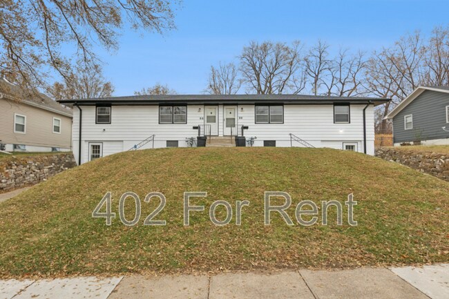 Building Photo - 3823 Saratoga St