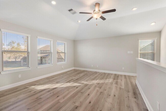 Building Photo - 18855 Collins View Dr