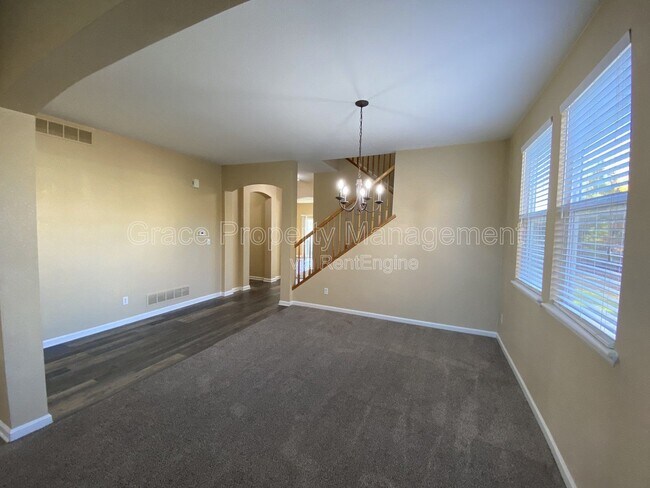 Building Photo - 239 Bristlecone St