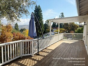 Building Photo - Beautiful Loomis Solar Home with Pool and Spa!!