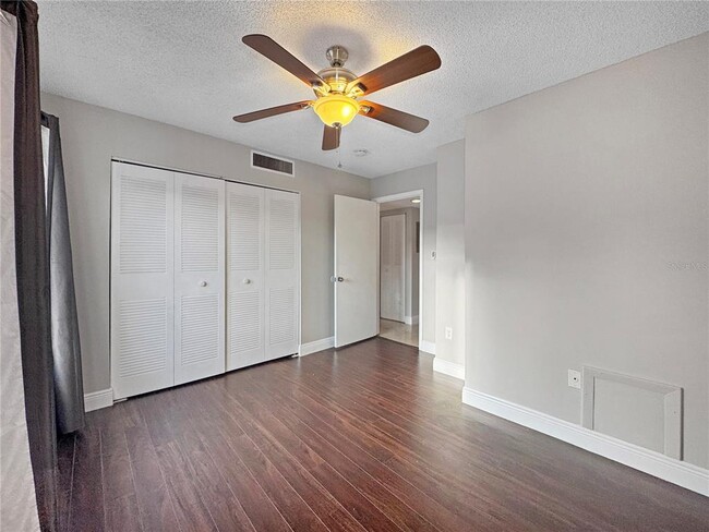 Building Photo - 626 Orange Dr