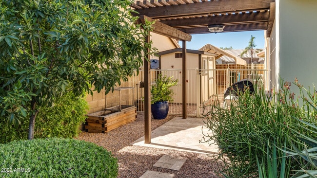 Building Photo - 3625 E Rosemonte Dr