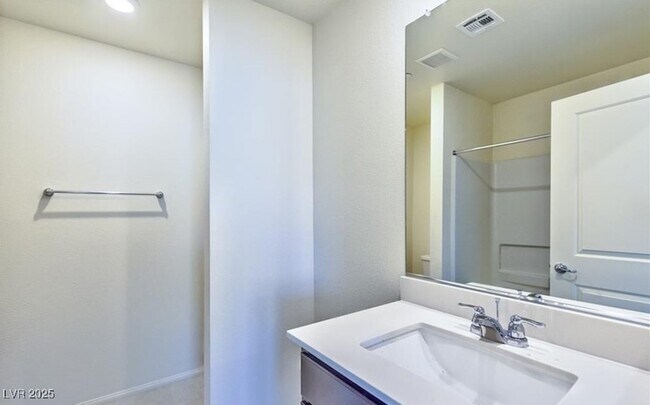 Building Photo - 2887 Starling Summit St