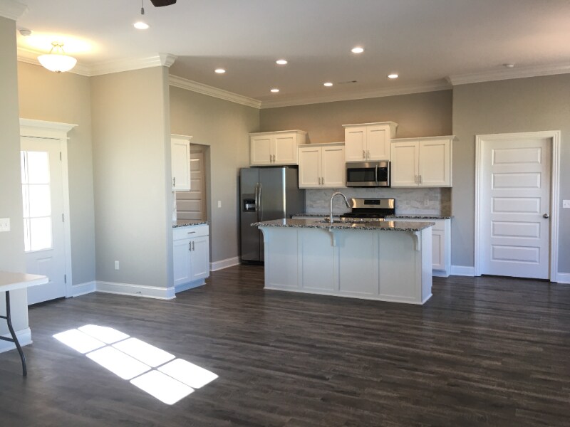 Building Photo - 550 N Greylag Way