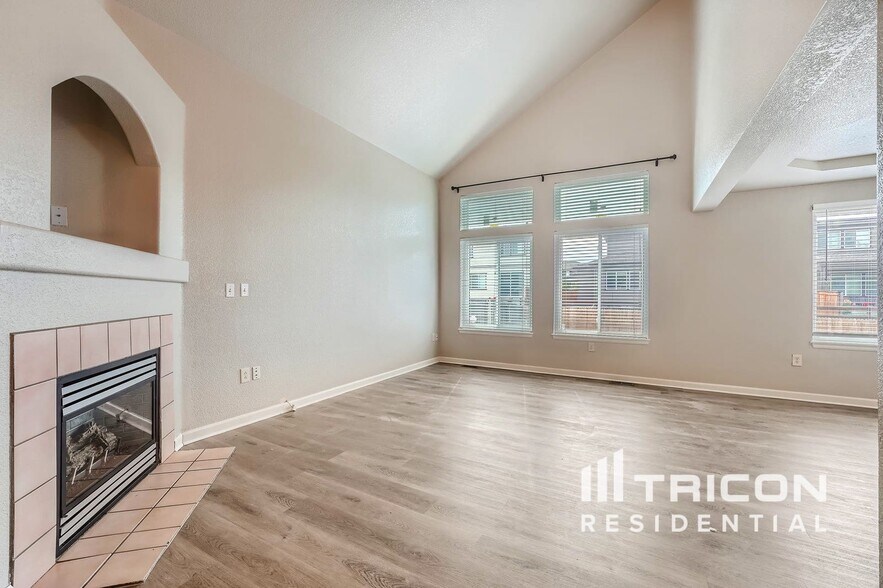 Building Photo - 16179 Peregrine Dr