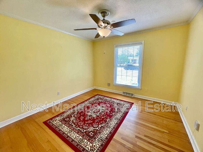 Building Photo - 2514 Dartmouth Dr