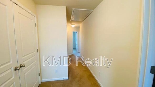 Building Photo - 850 Windy Falls Dr