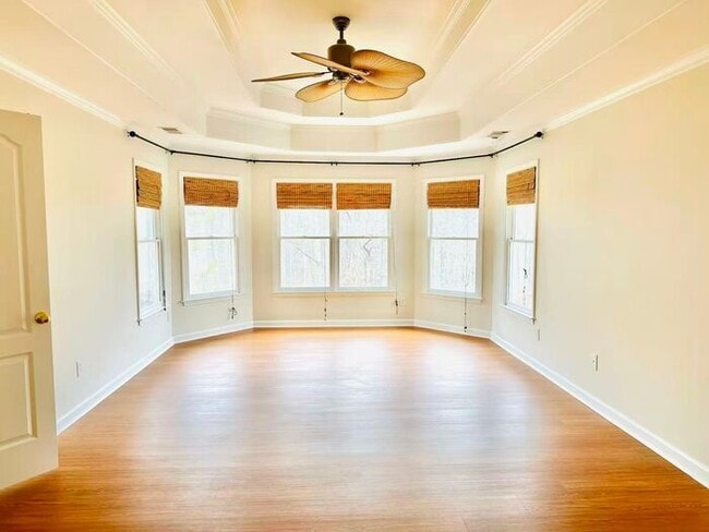 Building Photo - 12872 Waterside Dr