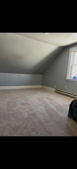 Building Photo - 21 Pine St