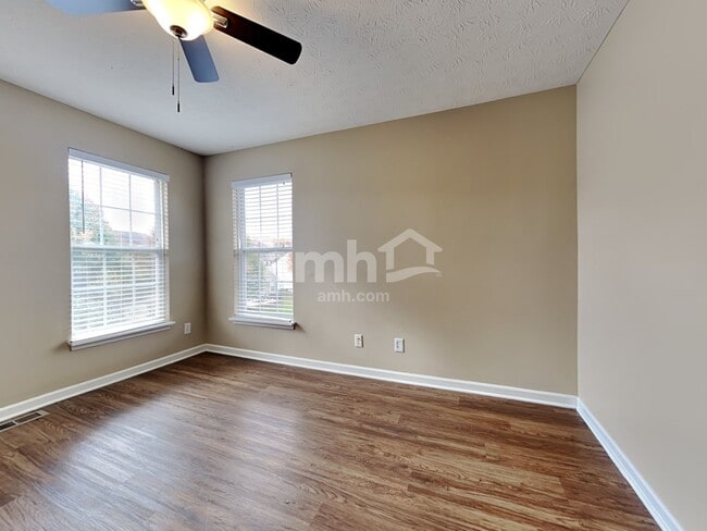 Building Photo - 233 Bannock Dr