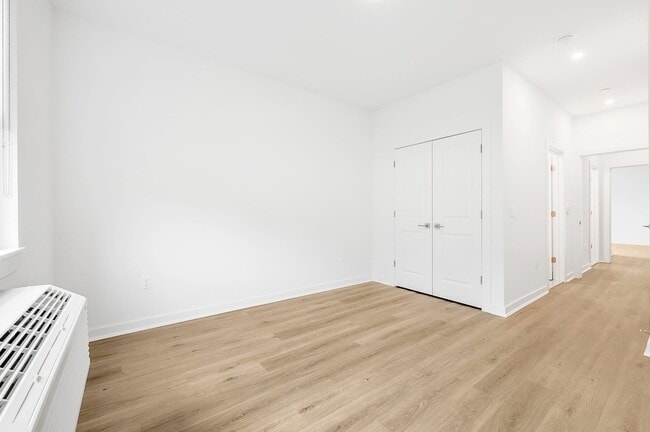 Building Photo - 74 Clarendon Pl