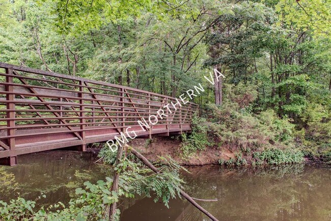 Building Photo - 6001 Keble Dr